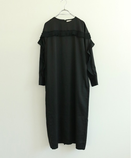 Marilyn Moon（マリリンムーン） ワンピース プリーツフリルサック