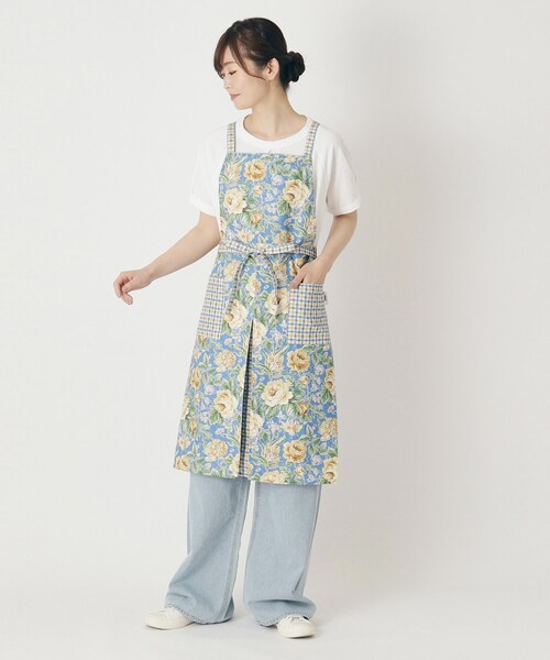 LAURA ASHLEY エプロン　3枚 Amazon.co.jp: COLORFUL CANDY STYLE LAURA ASHLEY 子供用