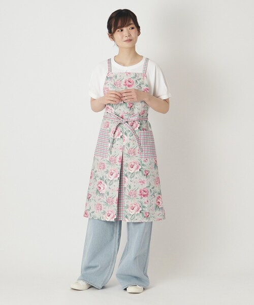 LAURA ASHLEY（ローラアシュレイ） エプロン 「GIFTにおすすめ