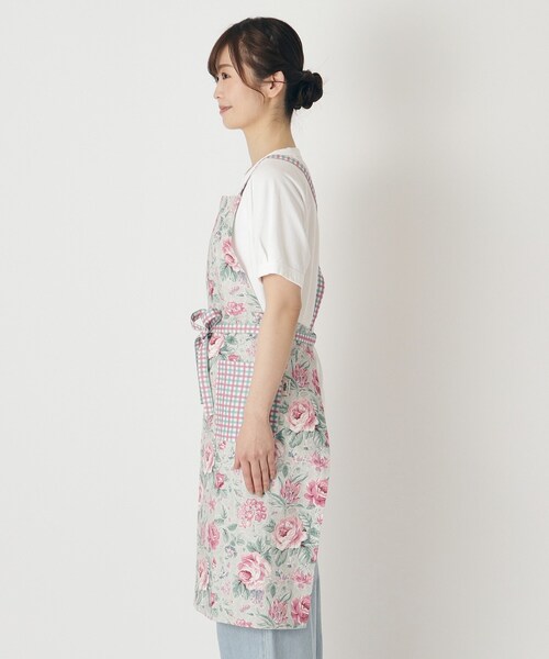 LAURA ASHLEY（ローラアシュレイ） エプロン 「GIFTにおすすめ