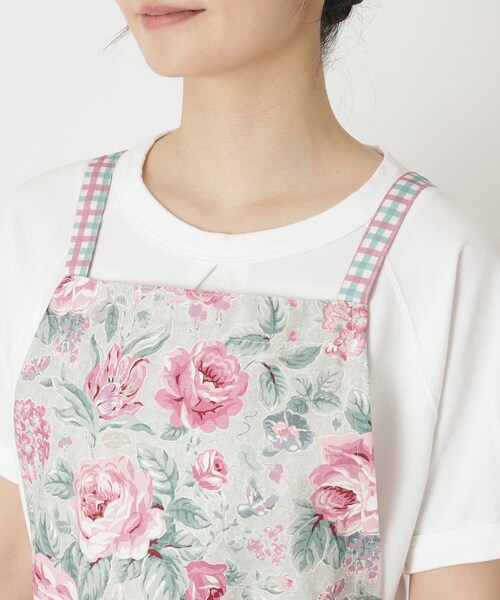 LAURA ASHLEY（ローラアシュレイ） エプロン 「GIFTにおすすめ