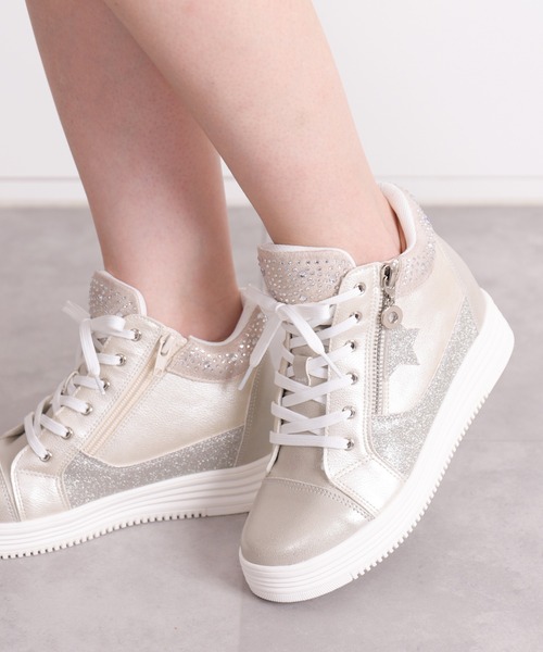 artemis by DIANA（アルテミス by ダイアナ） スニーカー 星モチーフ