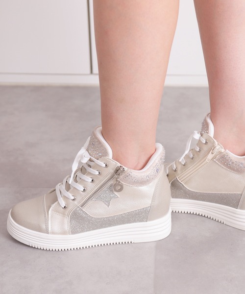 artemis by DIANA（アルテミス by ダイアナ） スニーカー 星モチーフ