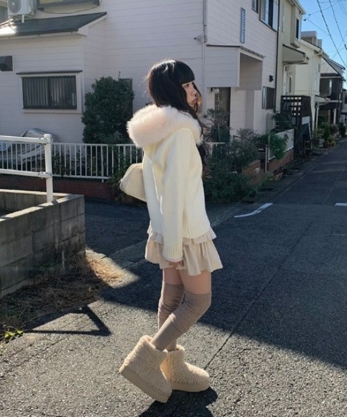 anyonemore パーカー フェイクファーフード付きニットジップアップ