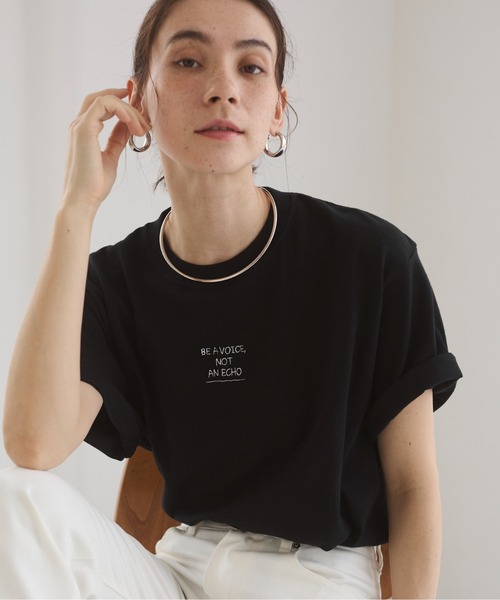 未使用T-Angie ANGIE tシャツ フロント ワンポイント 刺繍 ロゴ Tシャツ（半袖