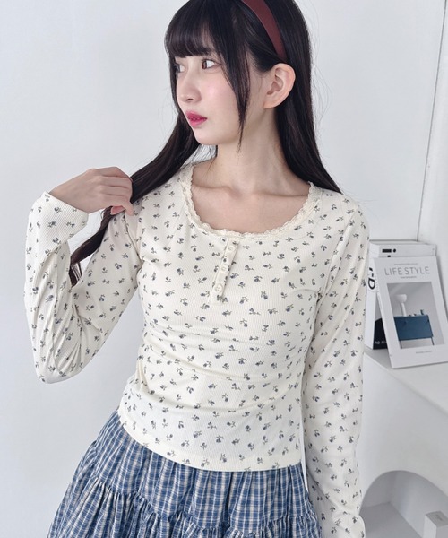 Loueme tシャツ ヘンリーネック小花柄レーストリムトップス レディース