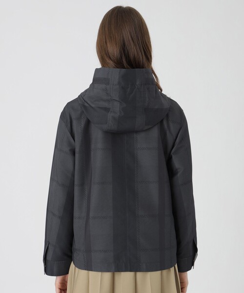 BLUE LABEL CRESTBRIDGE（ブルーレーベルクレストブリッジ