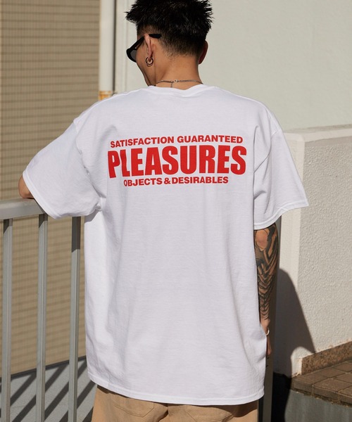 PLEASURES（プレジャーズ） tシャツ ワンポイントロゴ ワイド