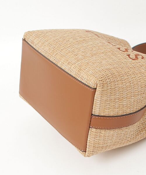 GUESS（ゲス） ショルダーバッグ バッグ WELLS Crossbody Bucket
