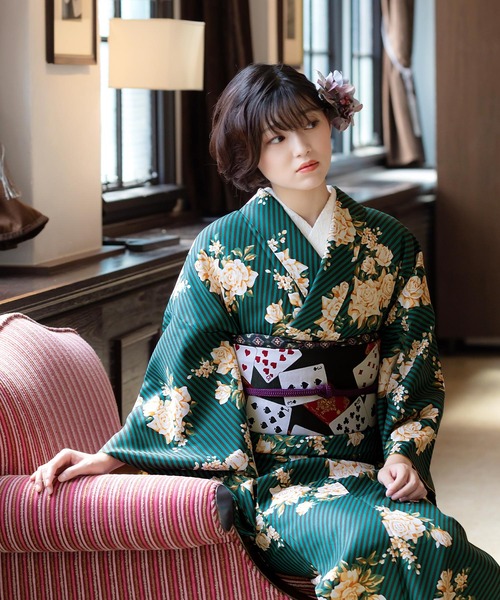 優しい地色に描かれました四季の花々が百花繚乱の華やかさを見せる洗えるお着物です 百花繚乱！ 『[企画展] 花 ＊ Flower ＊ 華―琳派から現代へ―』の
