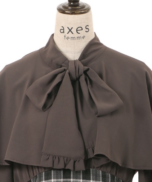 axes femme ワンピース ケープ襟ドッキングワンピース