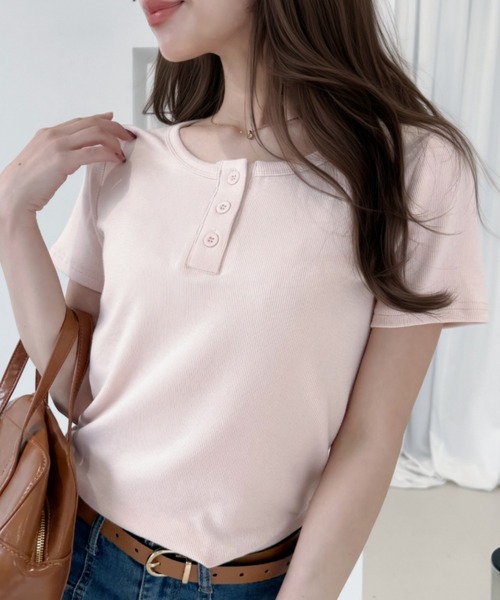 Ada. tシャツ スタイルアップ！ヘンリーネック ラウンドへム 半袖