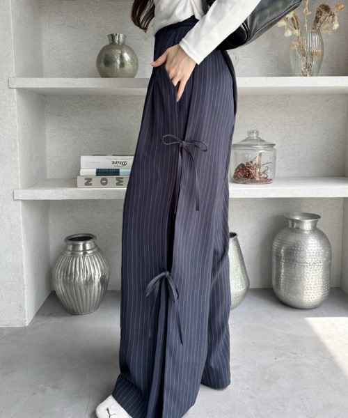 Ada. パンツ サイドタック リボンデザイン ストライプスラックス