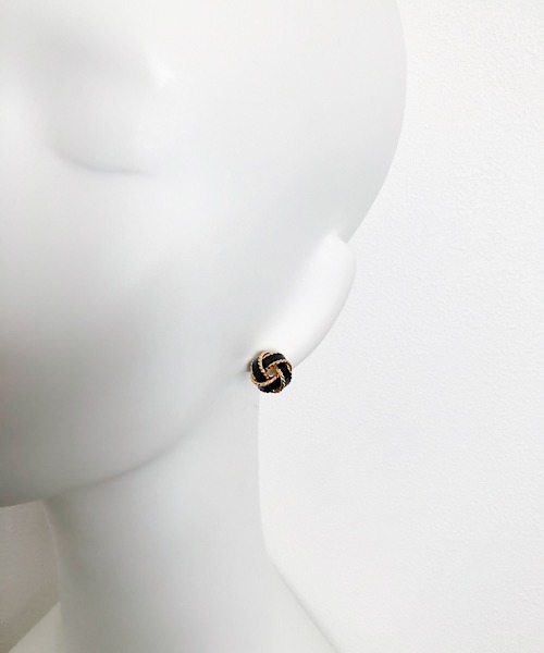 TIMELESS&THREE（タイムレスアンドスリー） ピアス ゴールドエッジ