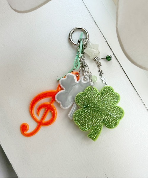 #114　ミントグリーン＊ハリネズミ＊クローバー＊シャカシャカキーホルダー 114 ミントグリーン＊ハリネズミ＊クローバー＊シャカシャカ