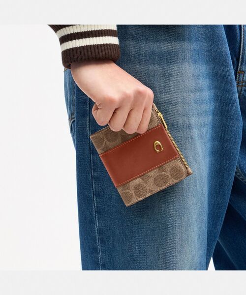 COACH（コーチ） 二つ折り 二つ折り財布 財布 リサイクル シグネチャー