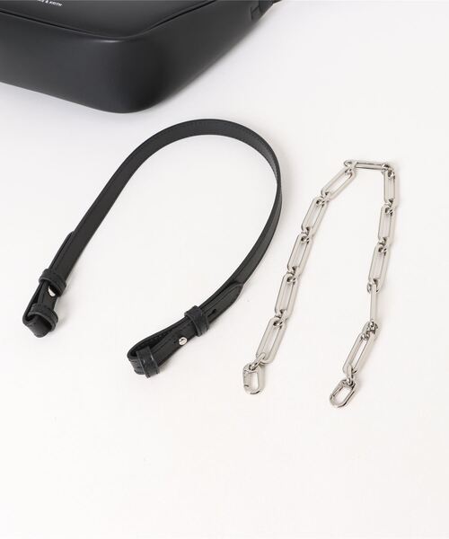 極美品 チャールズアンドキース ハンドバッグ チェーン 黒 CHARLES & KEITH｜ロック&キーチェーン ハンドルバッグ