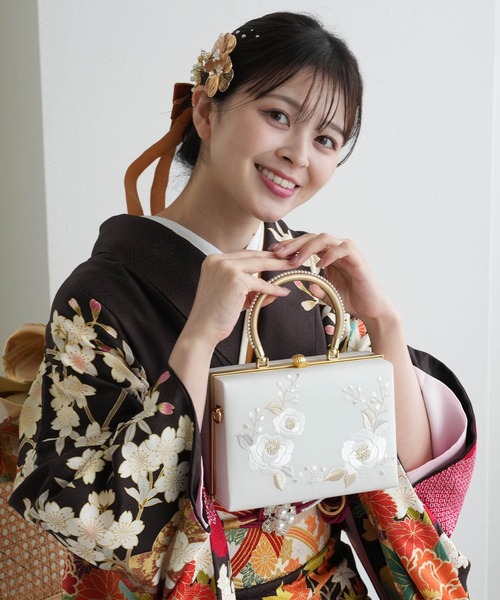 utatane ハンドバッグ バッグ 山茶花刺繍 パールハンドル : ZOZOTOWN