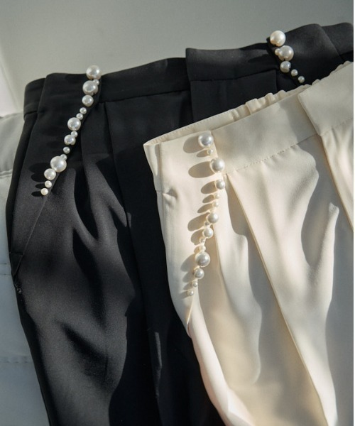 スラックス パンツ Pearl trim pants パールトリムパンツ レディースの画像