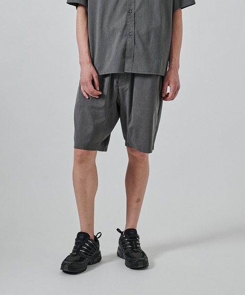 White Mountaineering ブラックショートパンツ サイズ2 White Mountaineering - ホワイトマウンテニアリング】WIDE