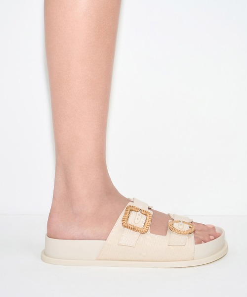 CHARLES ＆ KEITH（チャールズ&キース） サンダル ウーブンバックル 