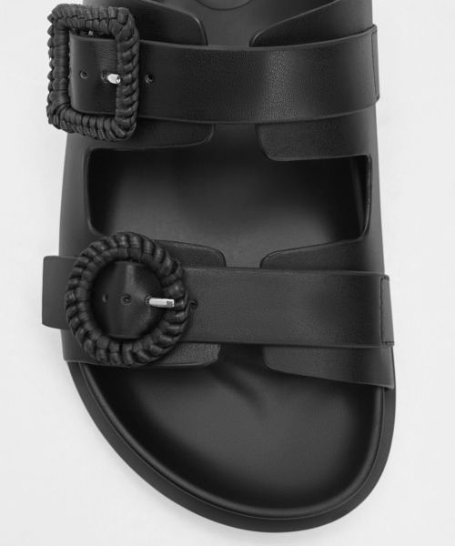 CHARLES ＆ KEITH（チャールズ&キース） サンダル ウーブンバックル