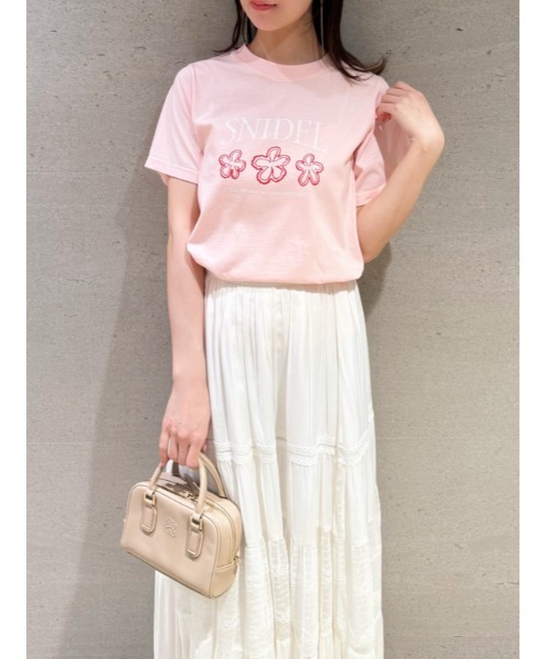 SNIDEL tシャツ 「BOUQUET OF JOY」SNIDELロゴフラワーTシャツ