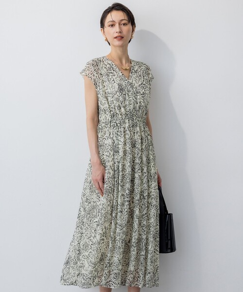 【美品】23区　ペイントフラワープリント ワンピース　洗える 23区（ニジュウサンク） ワンピース 「洗える」アンティークフラワー