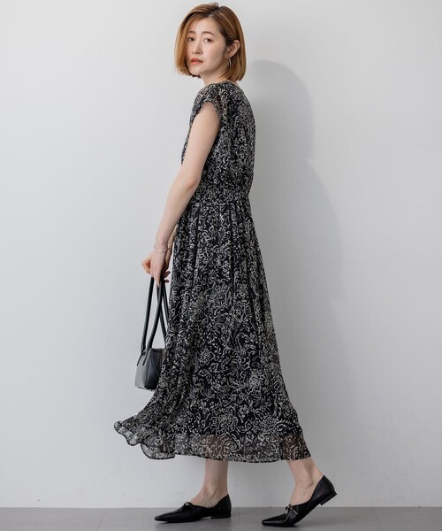【美品】23区　ペイントフラワープリント ワンピース　洗える 23区（ニジュウサンク） ワンピース 「洗える」アンティークフラワー