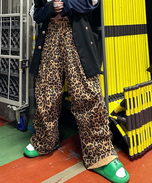 Alley Tokyo パンツ 「MENDL'S」かなりダボダボのヒョウ柄パラシュート