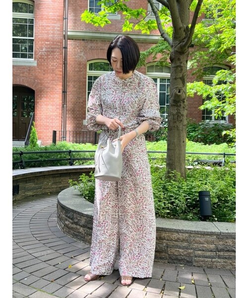 ブラウス シャツ シルク　ボタニカルプリント　バルーンスリーブ　ブラウス レディースの画像