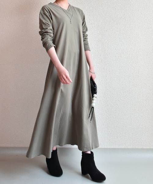 I AM MARI●Ｖネックフレアシフォンロングワンピース ３color COO+i ワンピース Vネックフレアロングワンピース : ZOZOTOWN