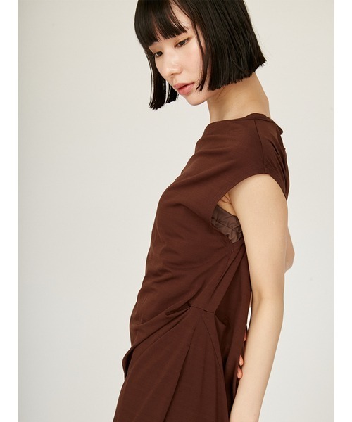 新品未使用emmi atelier アシンメトリーカットワンピース　ブラック セール】アシンメトリーカットワンピース（ワンピース）｜emmi