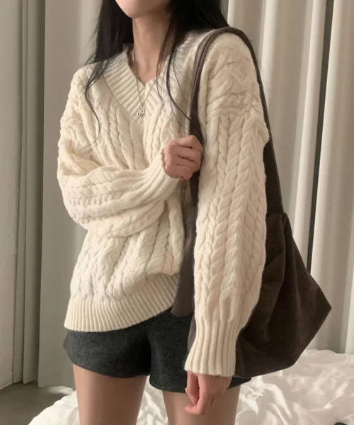 ★コーン★ベージュ Vネック ケーブル編み セーター ニット セーター ケーブル編み Vネックニット レディース : ZOZOTOWN