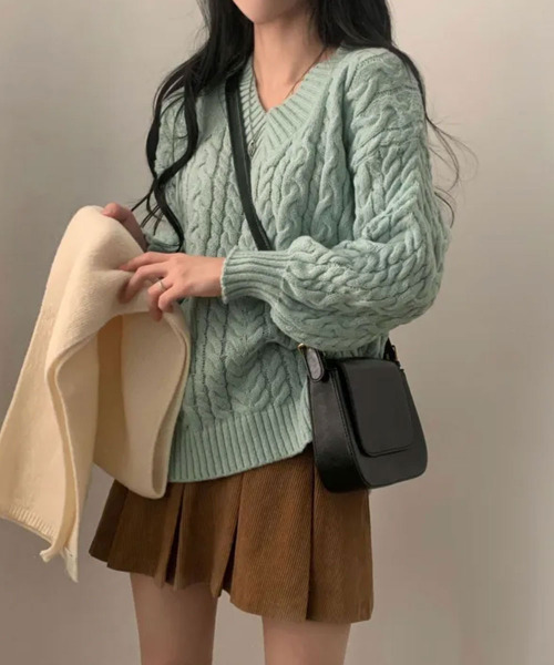 美品　kolor ケーブル編み Vネックニットセーター ニット セーター ケーブル ケーブル編み Vネックニット レディース