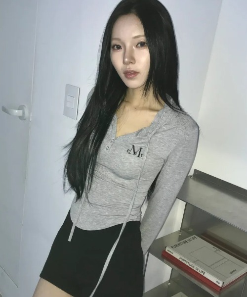 MUCENT（ムセント） tシャツ 「日本未発売/WEB限定」/スナップボタン
