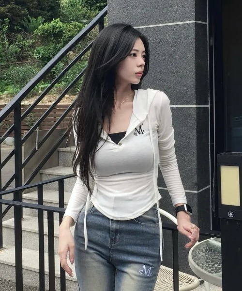 MUCENT（ムセント） tシャツ 「日本未発売/WEB限定」/スナップボタン
