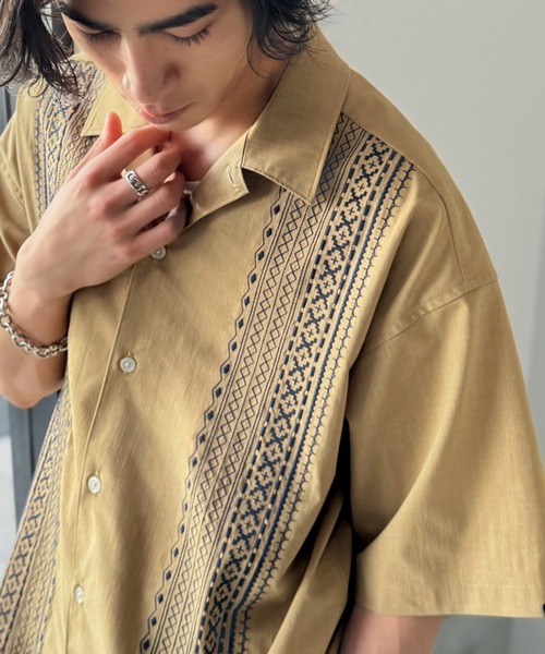 古着 キューバシャツ 刺繍 半袖 メンズXL ベージュ ナチュラルカラー Java シャツ 半袖 「JaVaジャバコラボ」周りと差がつく総刺繍