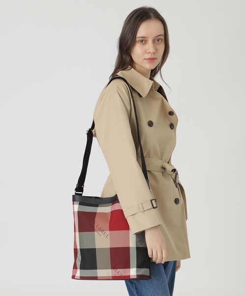 BLUE LABEL CRESTBRIDGE（ブルーレーベルクレストブリッジ