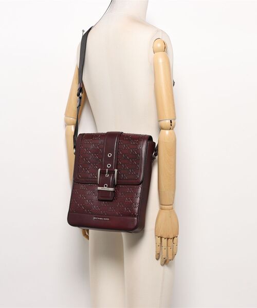 MICHAEL KORS（マイケルコース） ショルダーバッグ COLBY ロゴエンボス