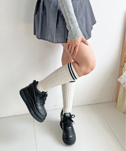 Shoes in Closet（シュークロ） スニーカー +7.5cm 厚底 インヒール