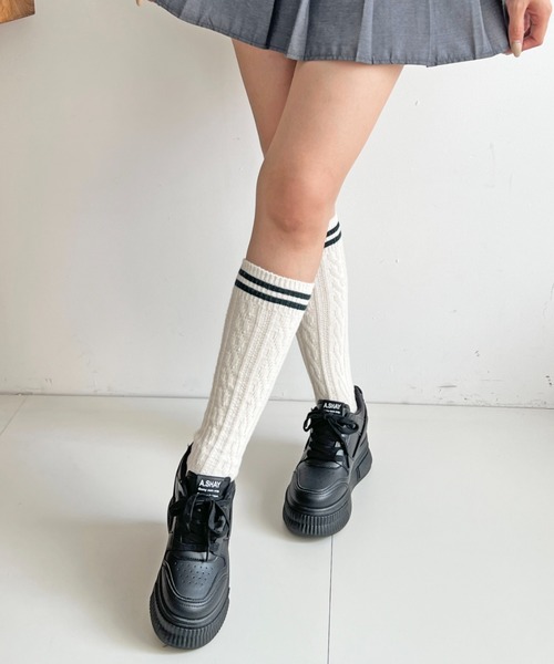 Shoes in Closet（シュークロ） スニーカー +7.5cm 厚底 インヒール