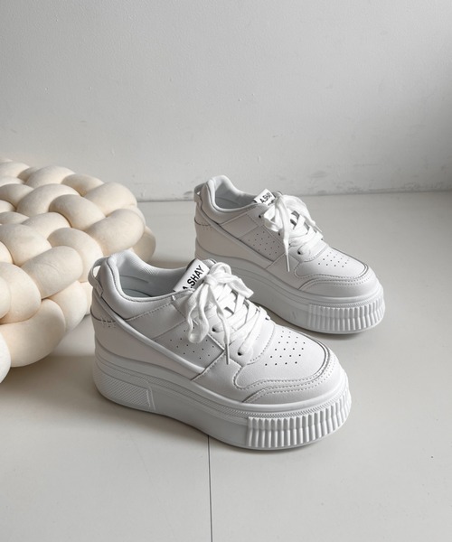 Shoes in Closet（シュークロ） スニーカー +7.5cm 厚底 インヒール