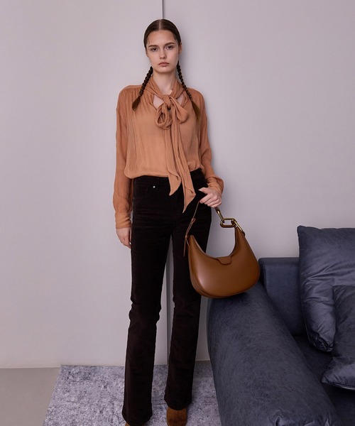 CHARLES & KEITH Kora メタリックアクセント ムーンバッグ Kora コラ メタリックアクセントムーンバッグ - ブラック