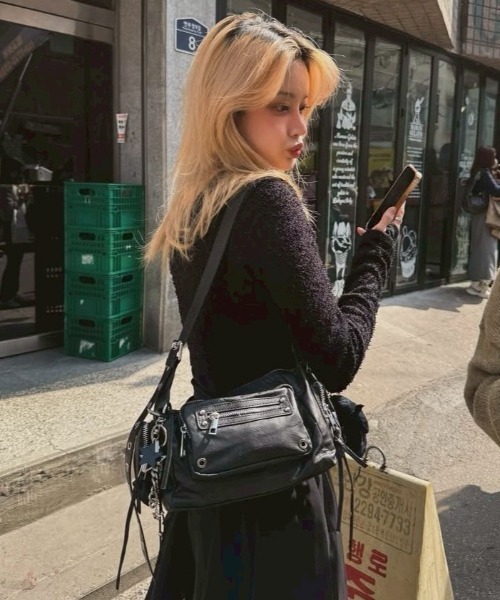 ショルダーバッグ・ポシェット ^BLACKPURPLE^ Muffin Multibag Silver A0010393 6/5再入荷【BLACK PURPLE】Muffin multi bag 2 colors | OUR