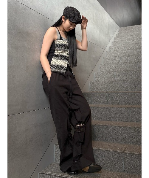 ELCHELE（エルチェレ） スウェットパンツ ジャージ INSIDE RIPPED HOLE