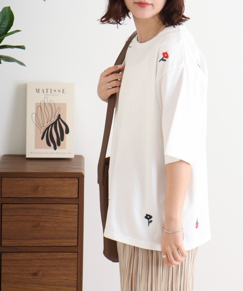 tシャツ EMAGO くるくる刺繍Ｔ レディース Emago tシャツ EMAGO くるくる刺繍T レディース : ZOZOTOWN