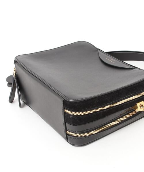 ANYA HINDMARCH ショルダーバッグ レザー ブラック ANYA HINDMARCH 「ANYA HINDMARCH」 ショルダーバッグ