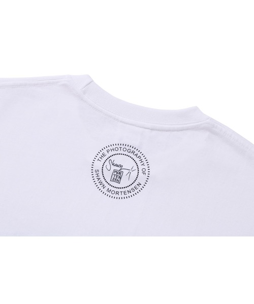 A BATHING APE（アベイシングエイプ） tシャツ BAPE X SHAWN MORTENSEN