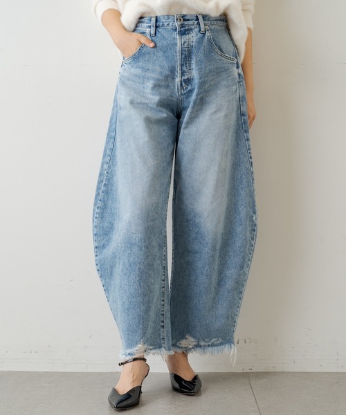 Whim Gazette（ウィムガゼット）デニムタックパンツ　36サイズ Whim Gazette(ウィム ガゼット)のデニムタックパンツ通販 | 集英社